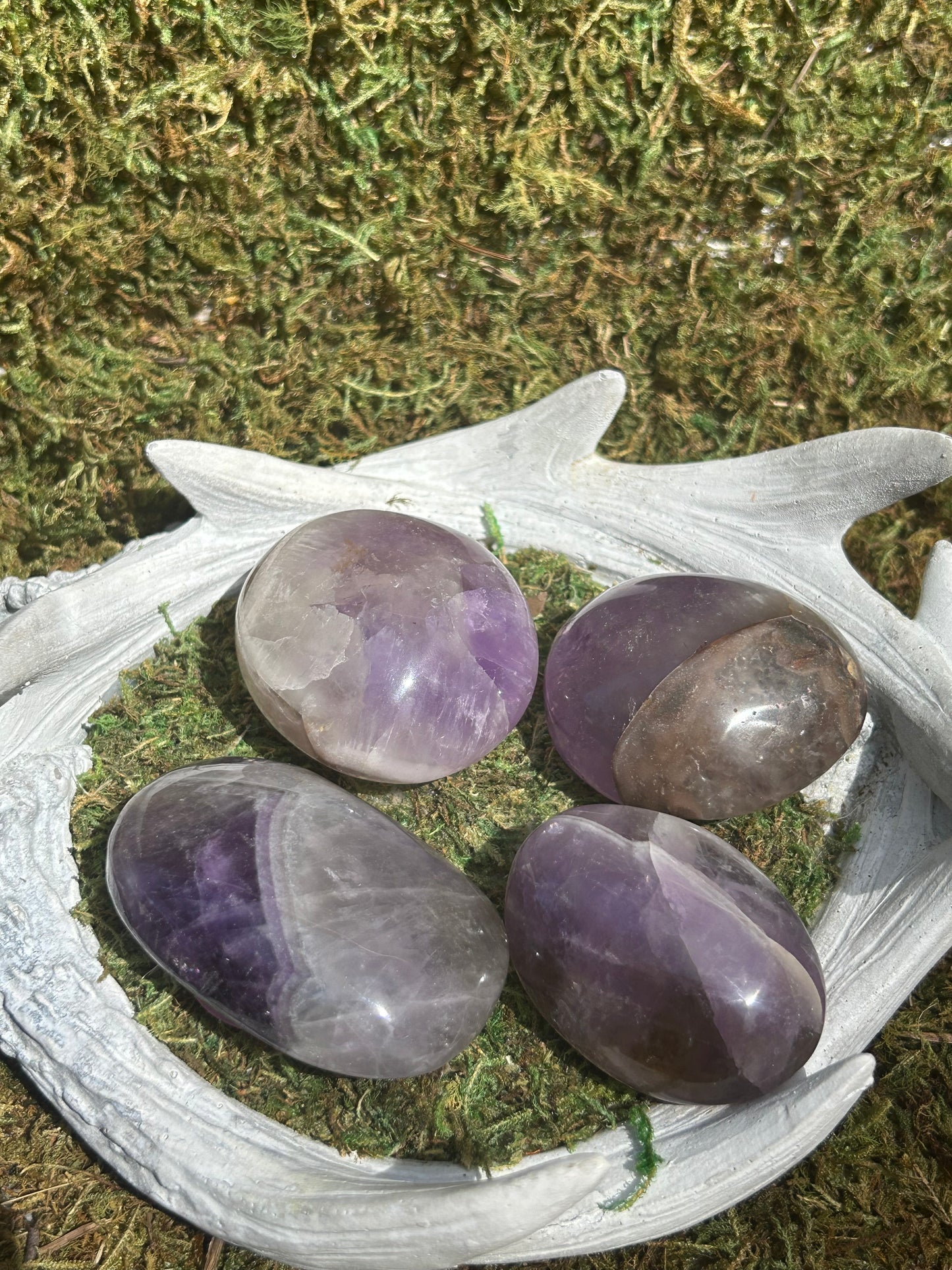 Amethyst Palm Stones