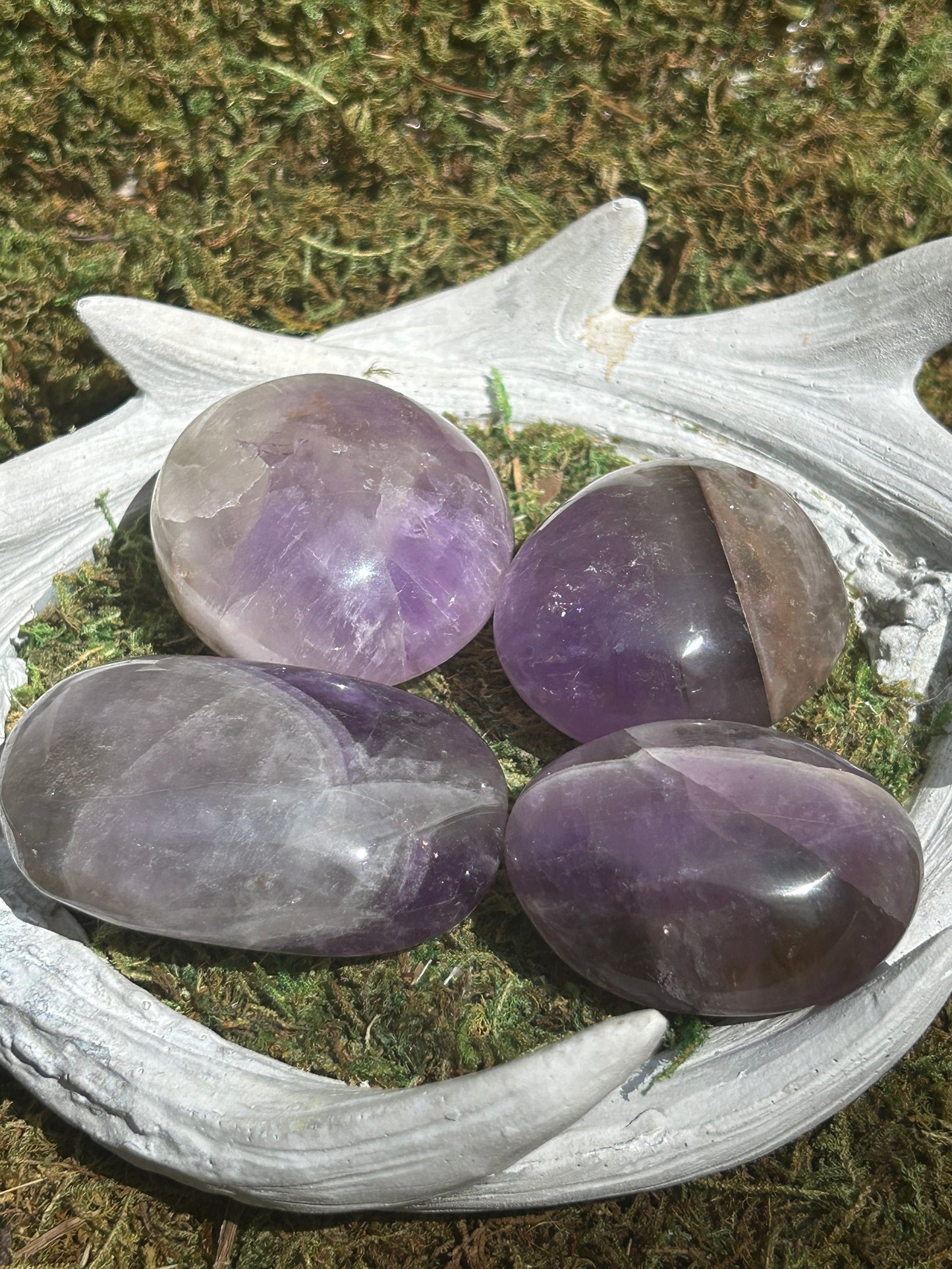 Amethyst Palm Stones