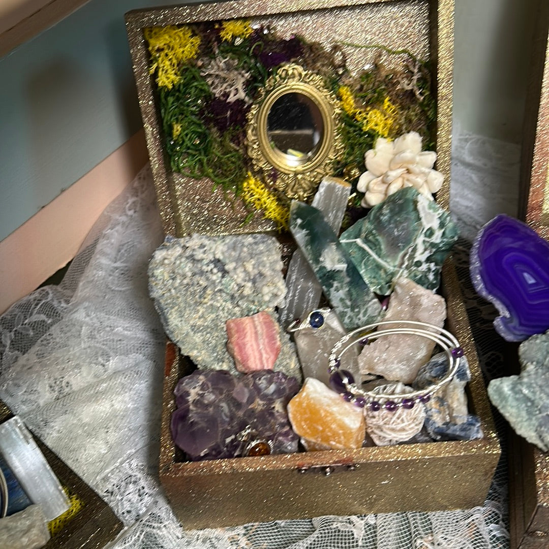 large renee treasure chest