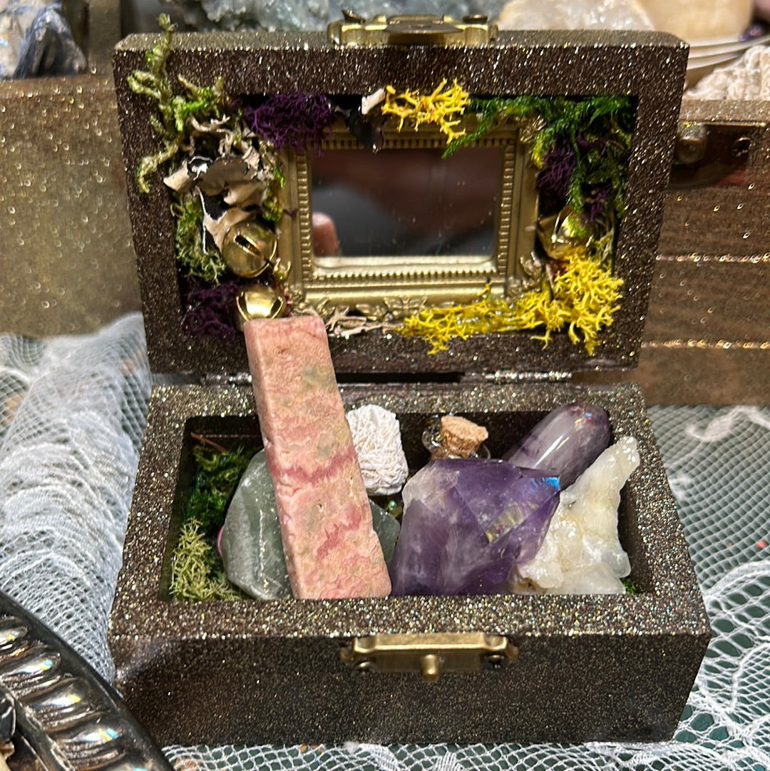 small renee treasure chest