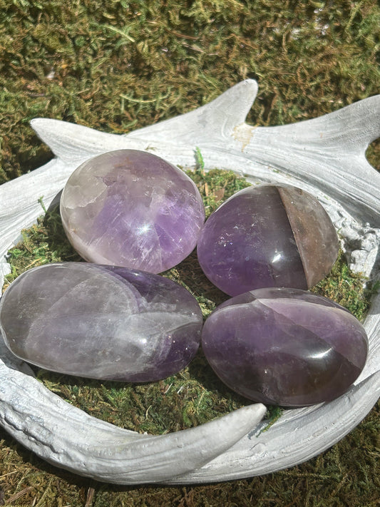 Amethyst Palm Stones